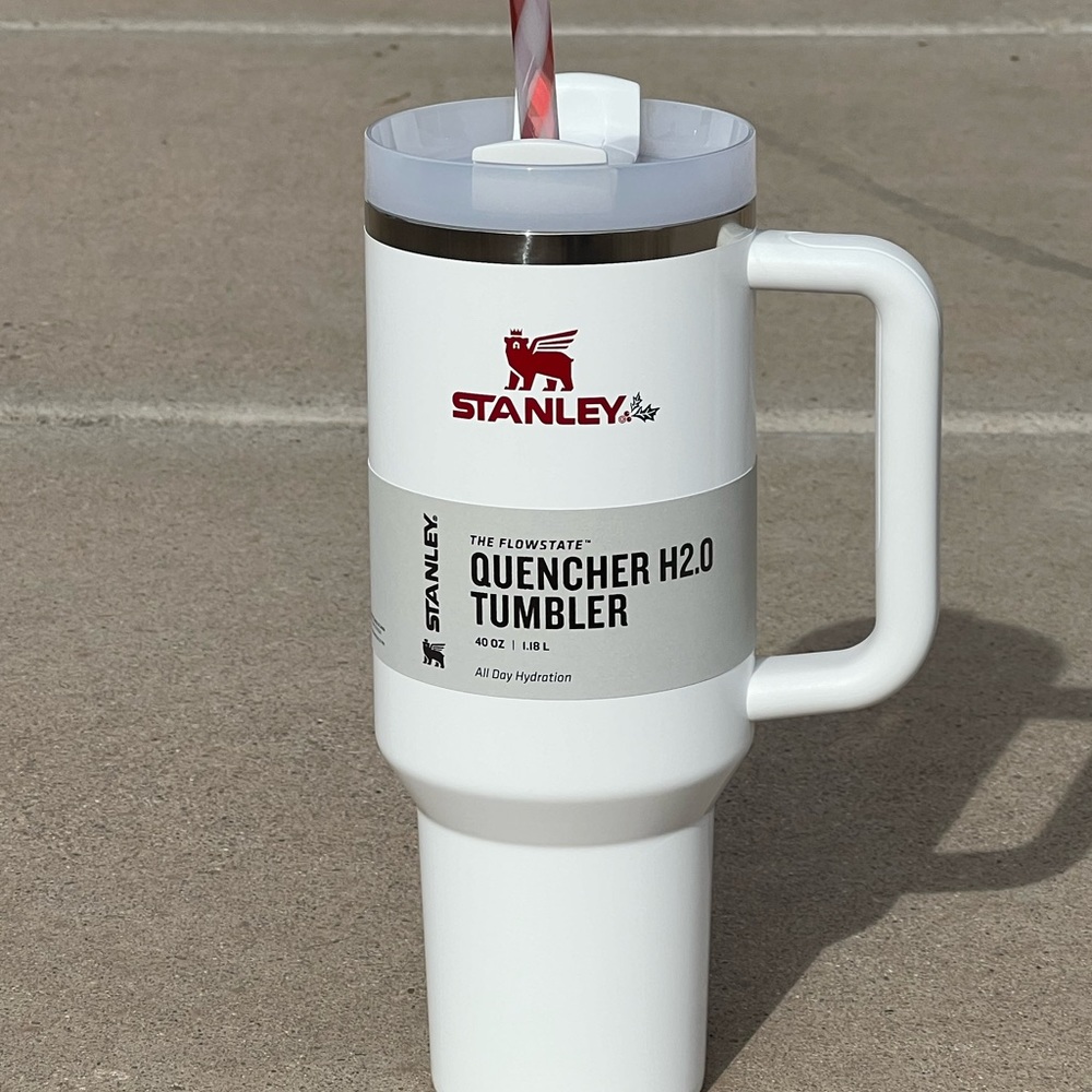 Stanley Mistletoe Twist Quencher Flowstate Tumbler LIMITED EDITION!!